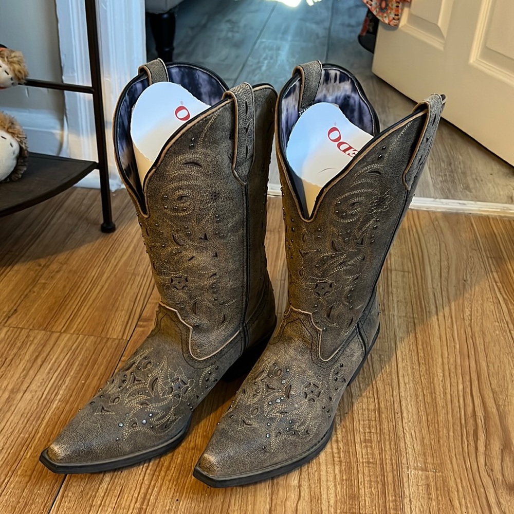 Womens Laredo brand cowboy boots 8 1/2w